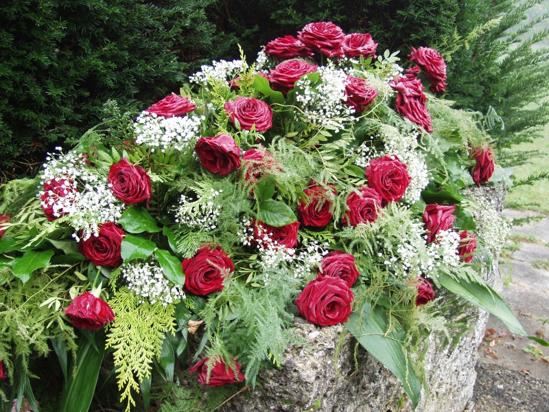 funeraire-ST MARTIN DE PALLIERES-min_roses-61203